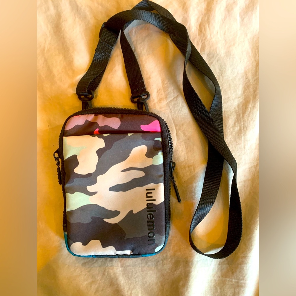 lululemon athletica Camouflage Crossbody Bag - Multicolor